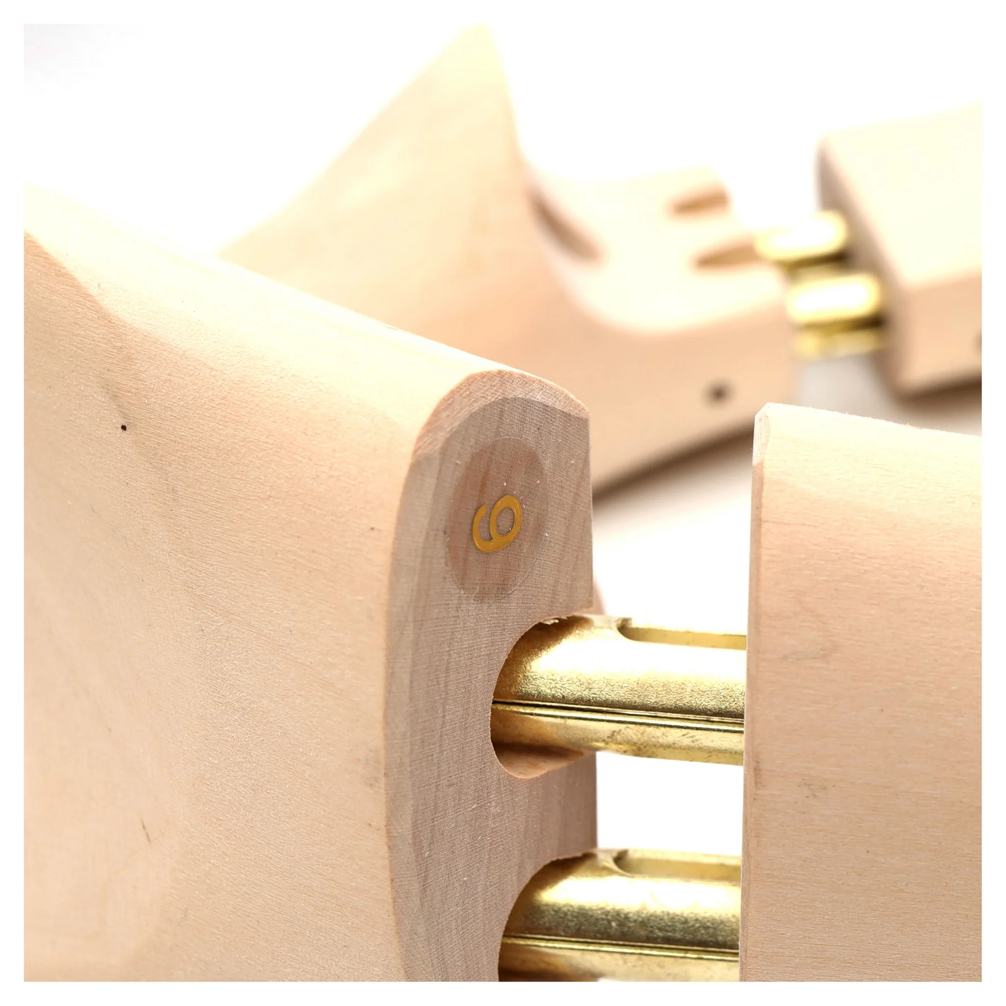 Wooden Shoe Trees UK 9 - Image 3