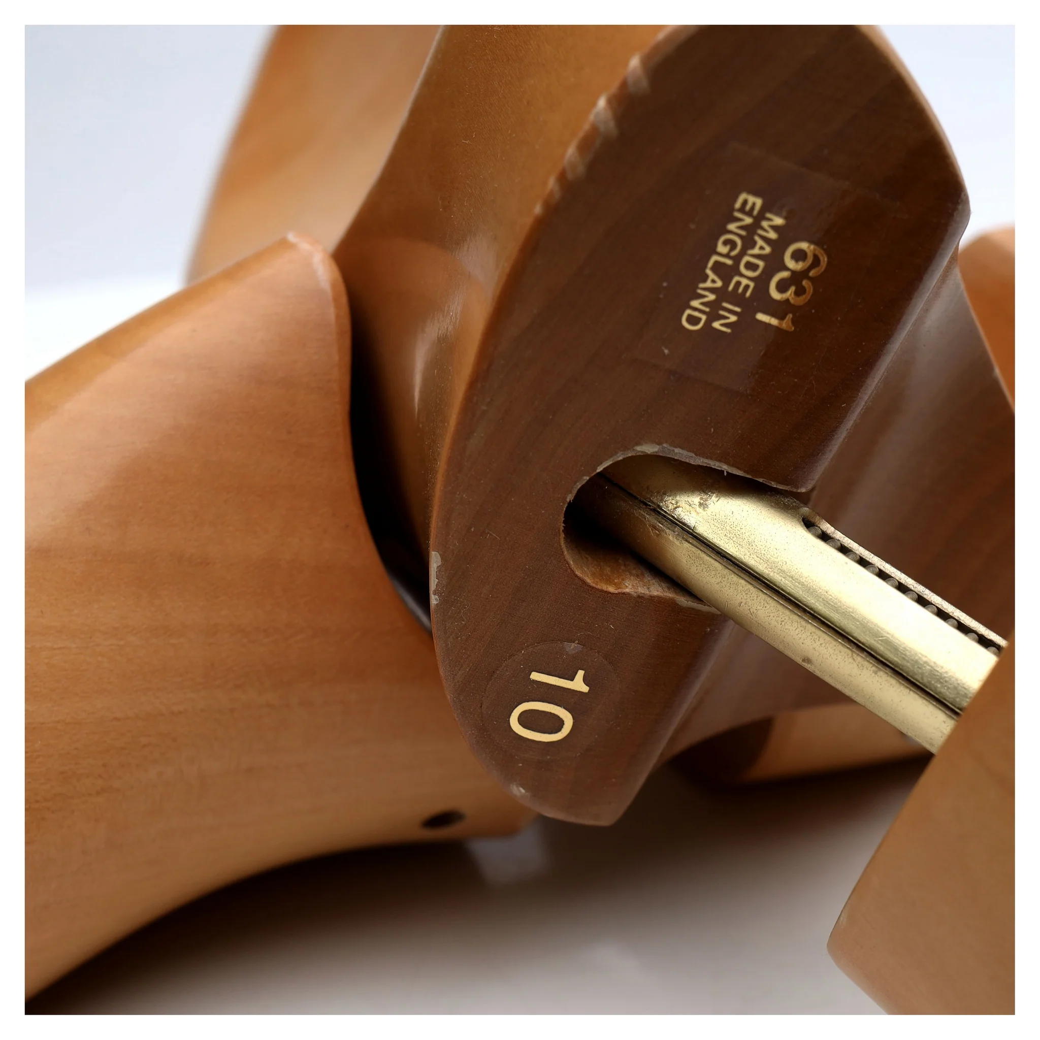 Wooden Shoe Trees UK 10 - Image 3